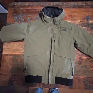 The North Face kids Green Performance Jacket